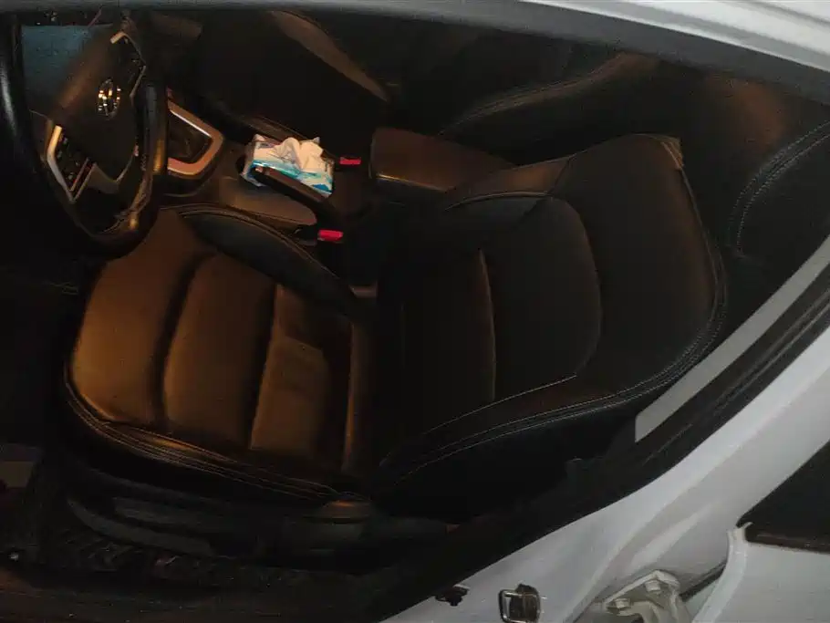 Hyundai Elantra 2016 Model 1.6L Automatic Smart Elite фото 9