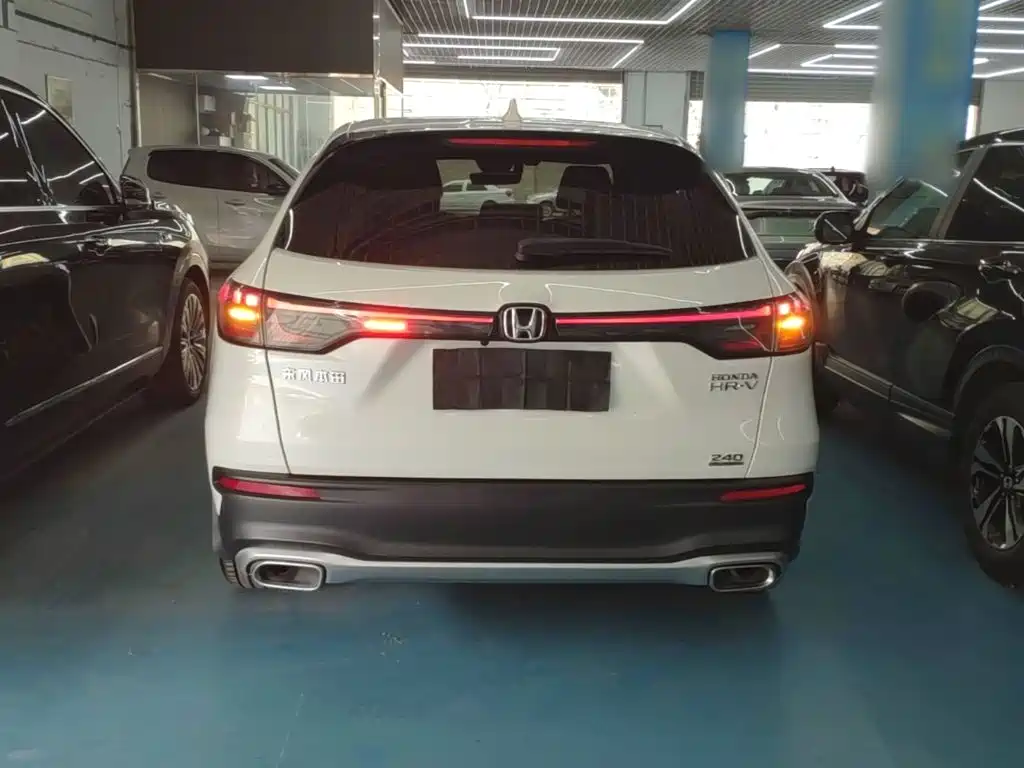 Фото 6 - Honda HR-V