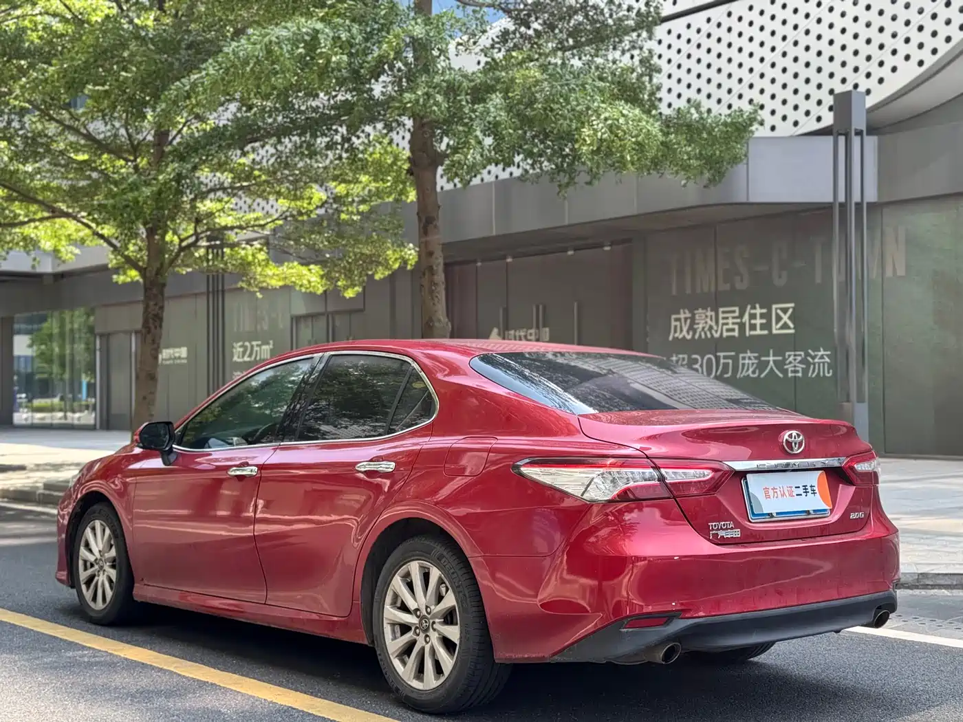 Toyota Camry 2018 2.0G Luxury Edition фото 8