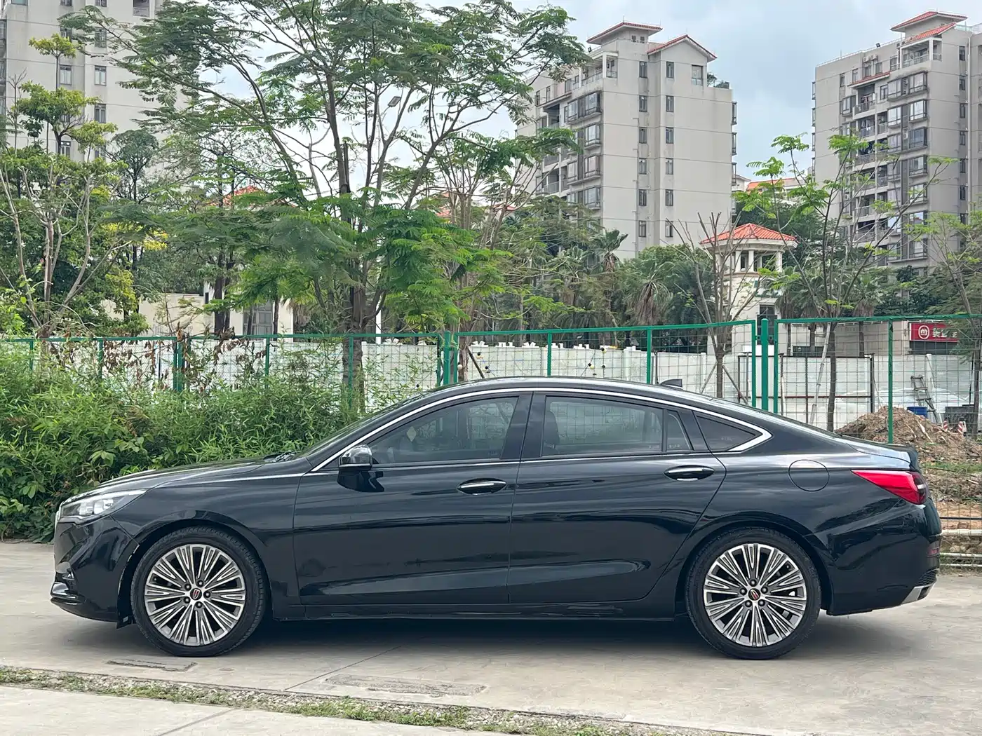 Hongqi H5 2022 Classic 1.8T Auto Smart Connect Flag Rhythm Edition фото 3