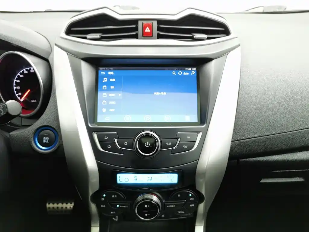 BYD Yuan New Energy 2018 2018 EV360 Smart Connected Cool Type