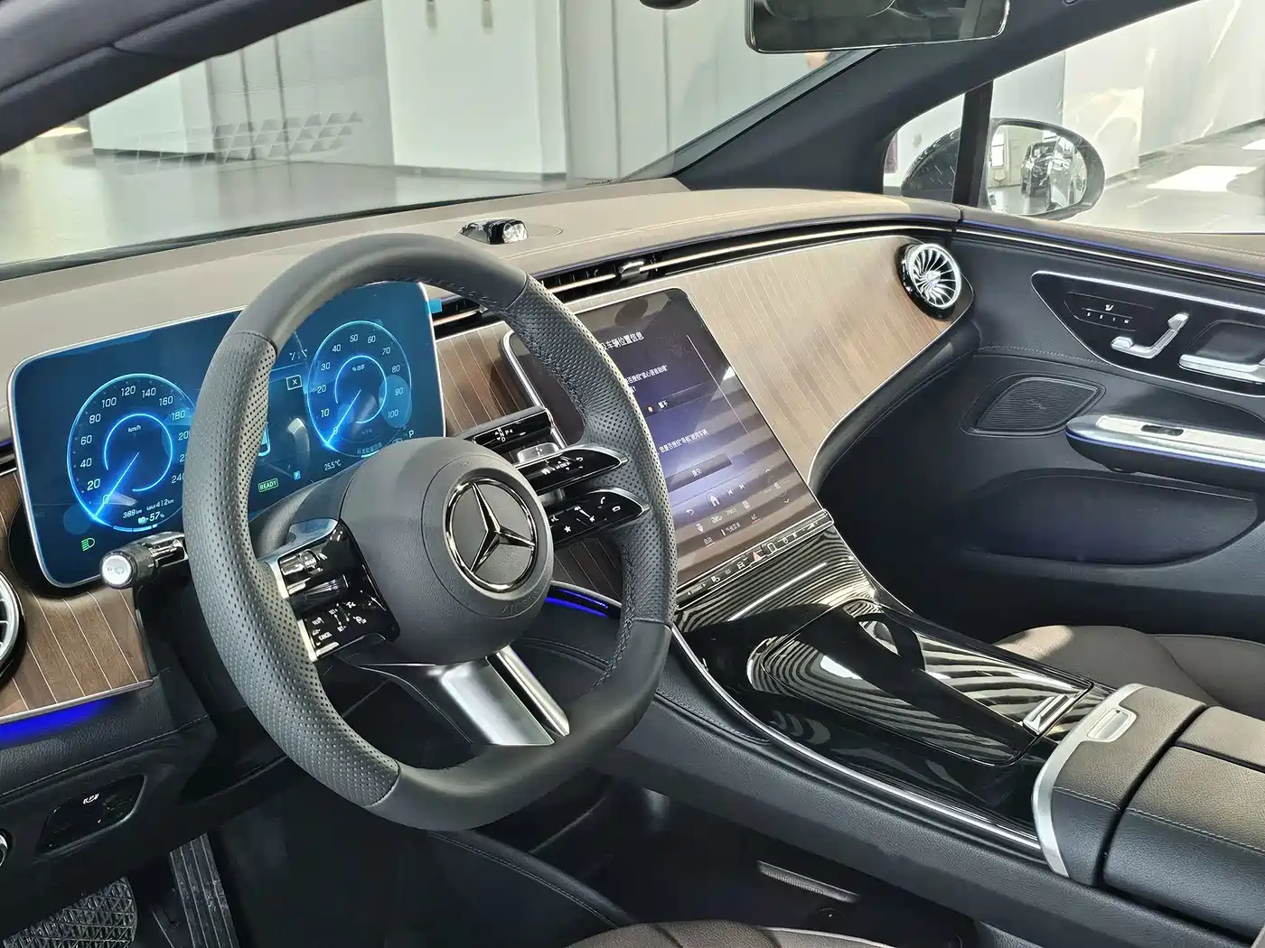 Mercedes-Benz EQE 2025 2025 500 4MATIC Pioneer