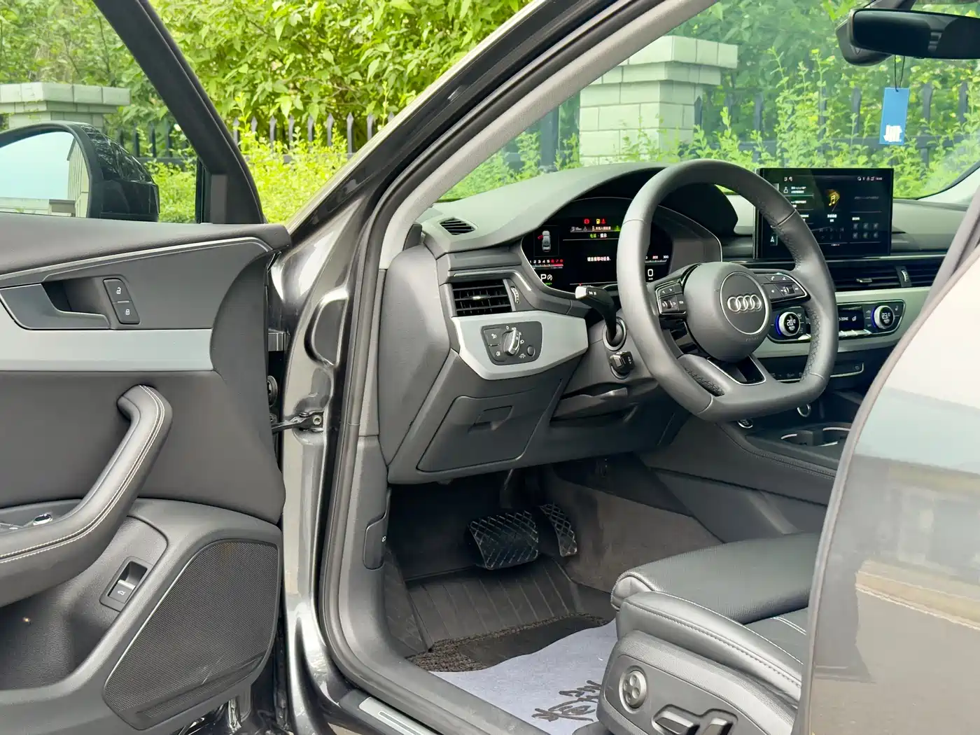 Audi A4L 2022 40 TFSI Luxury Dynamic фото 3