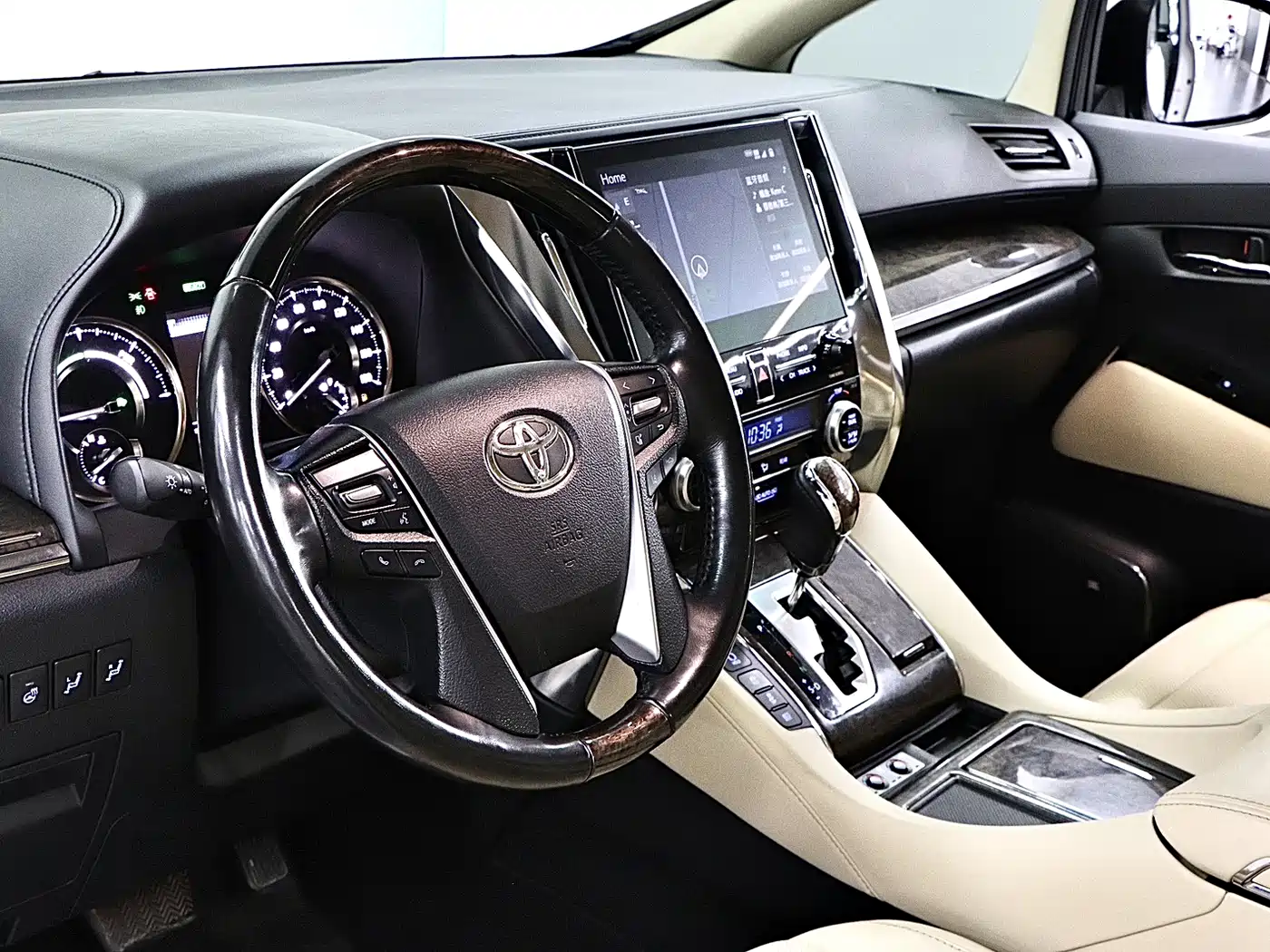 Toyota Alphard 2021 Hybrid 2.5L Premium фото 11