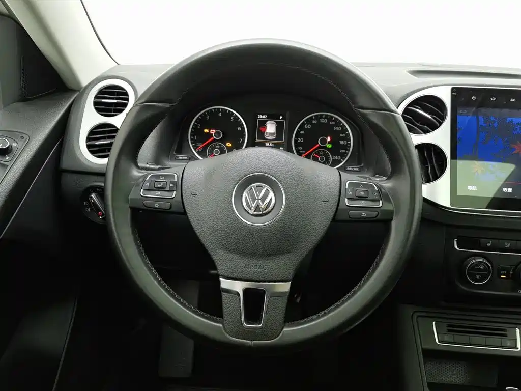 Volkswagen Tiguan 2016 Model 300TSI Automatic 4WD Luxury Edition фото 11