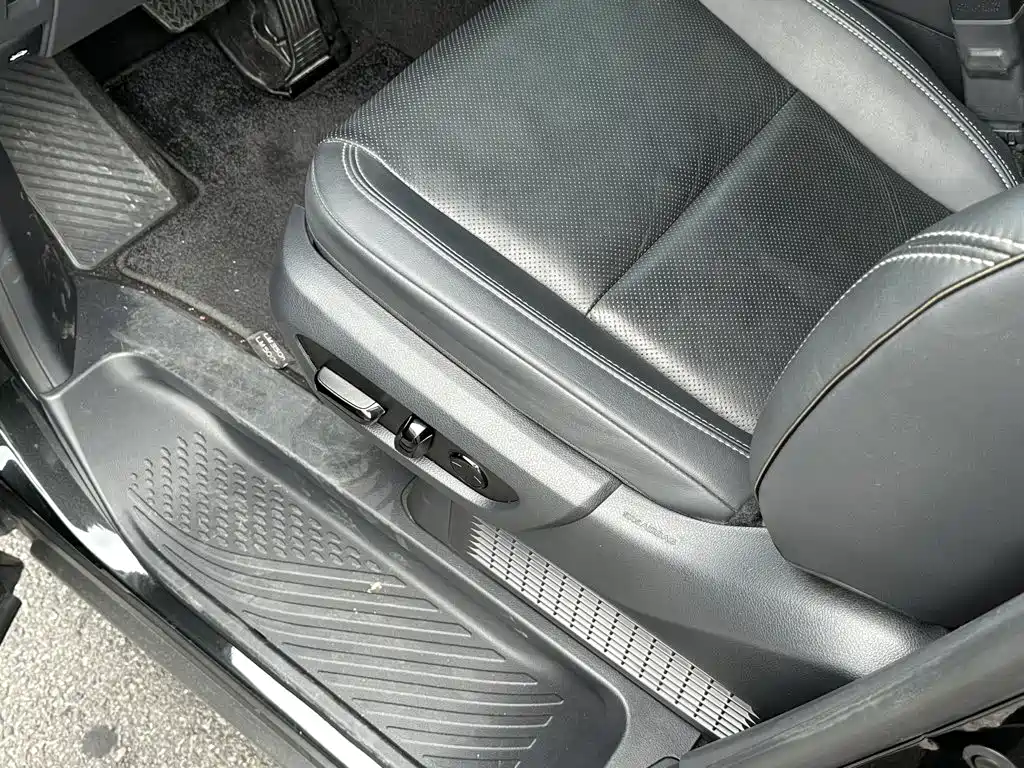 Lexus LM 2024 2023 500h 6-Seater Prestige Edition