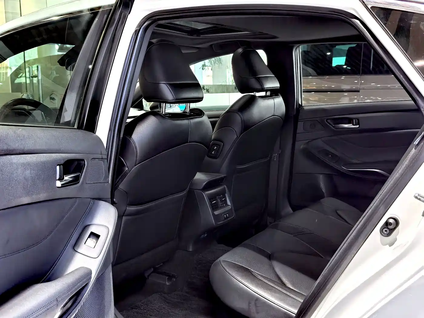 Toyota Avalon 2020 2019 Hybrid 2.5L Luxury Edition China V