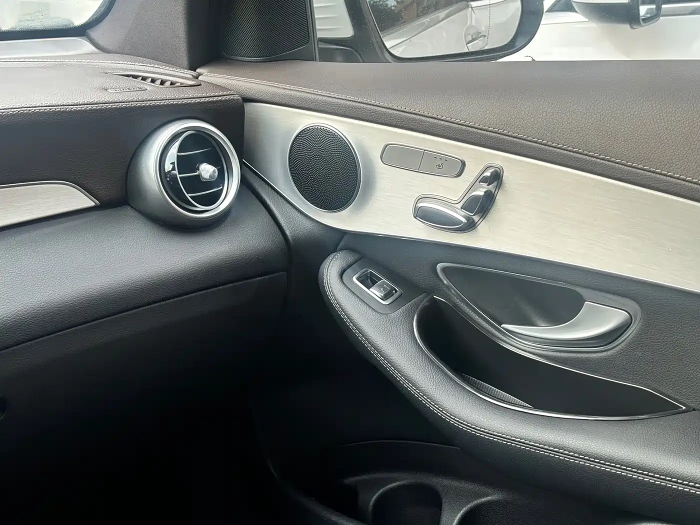 Фото 13 - Mercedes-Benz GLC