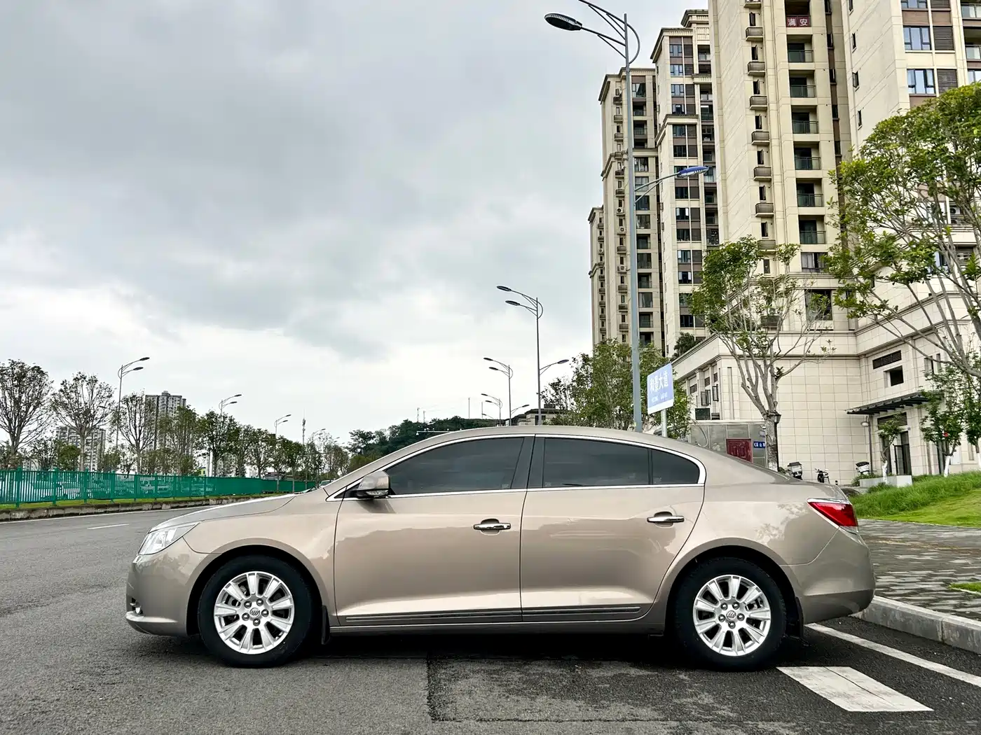 Buick LaCrosse 2013 2012 2.4L SIDI Luxury Edition