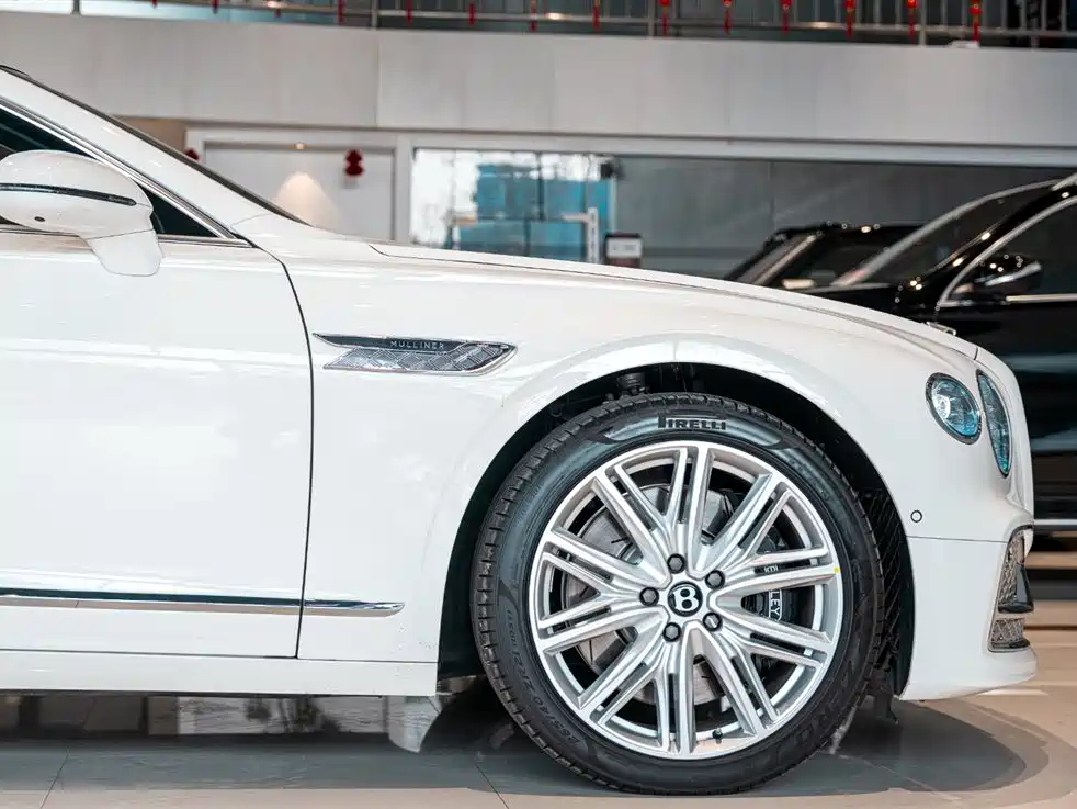 BENTLEY FLYING SPUR PLUG IN HYBRID