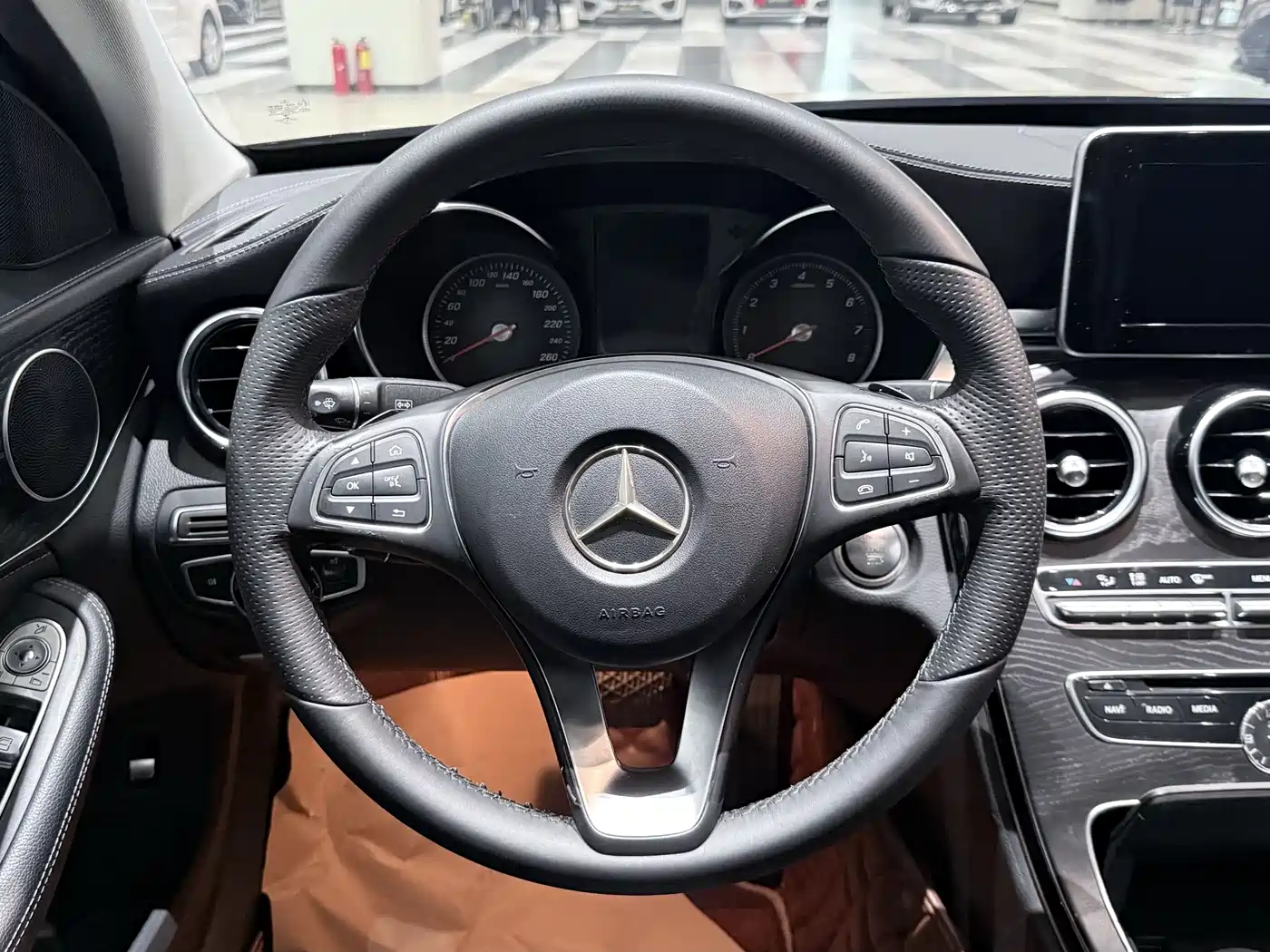 Mercedes-Benz C-Class 2015 C 200 L 4MATIC фото 13