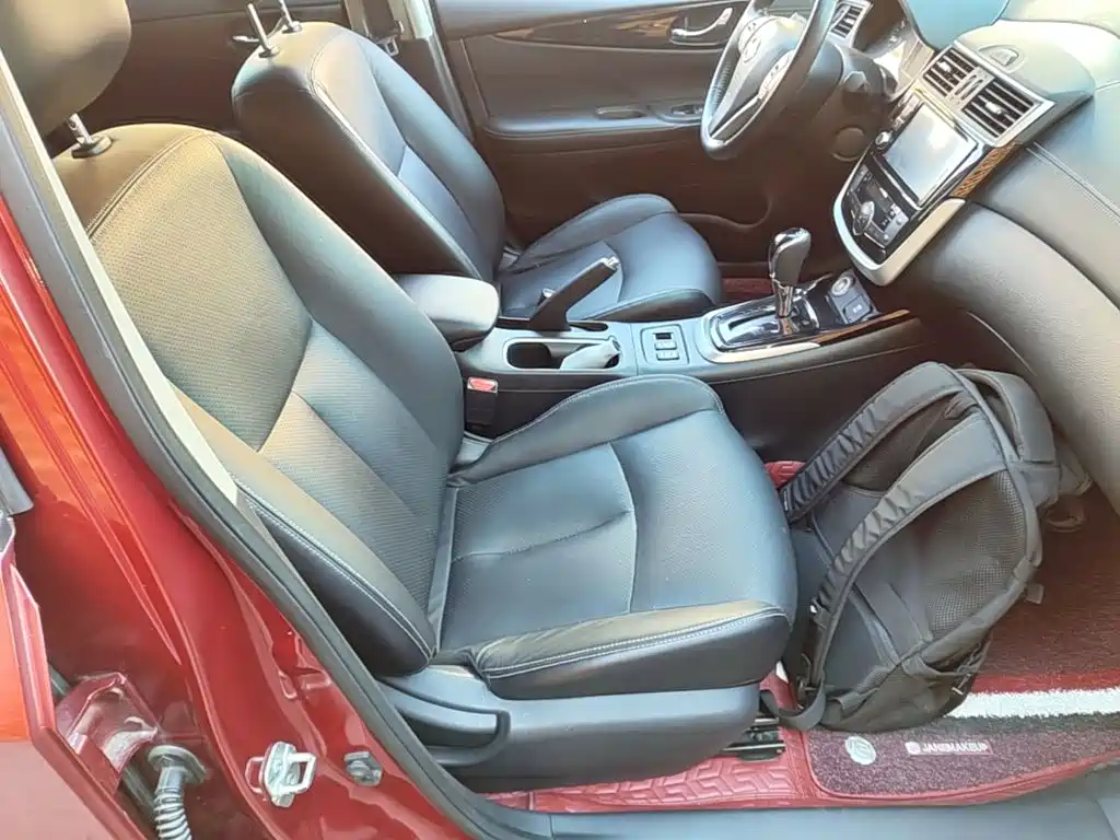 Фото 25 - Nissan Tiida