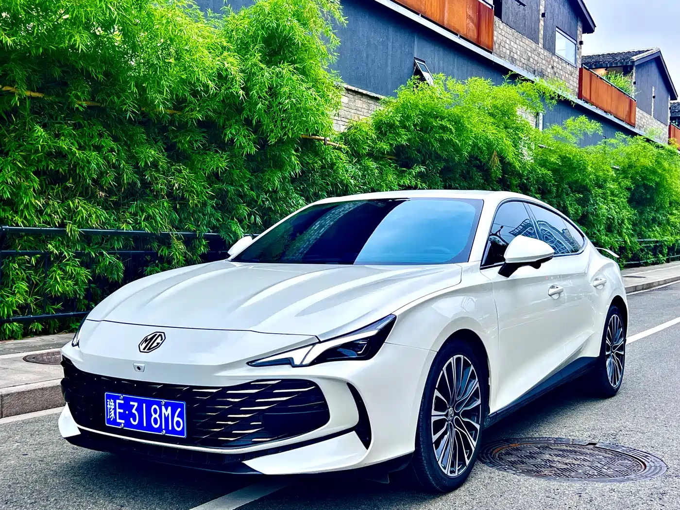 MG MG7