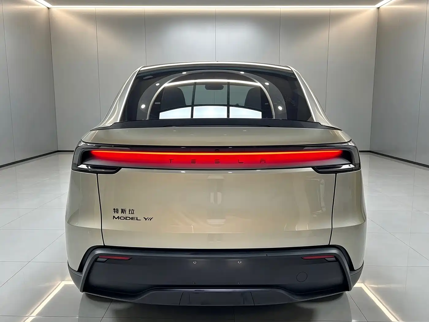 Tesla Model Y L 2025 2025 Facelift Long Range AWD
