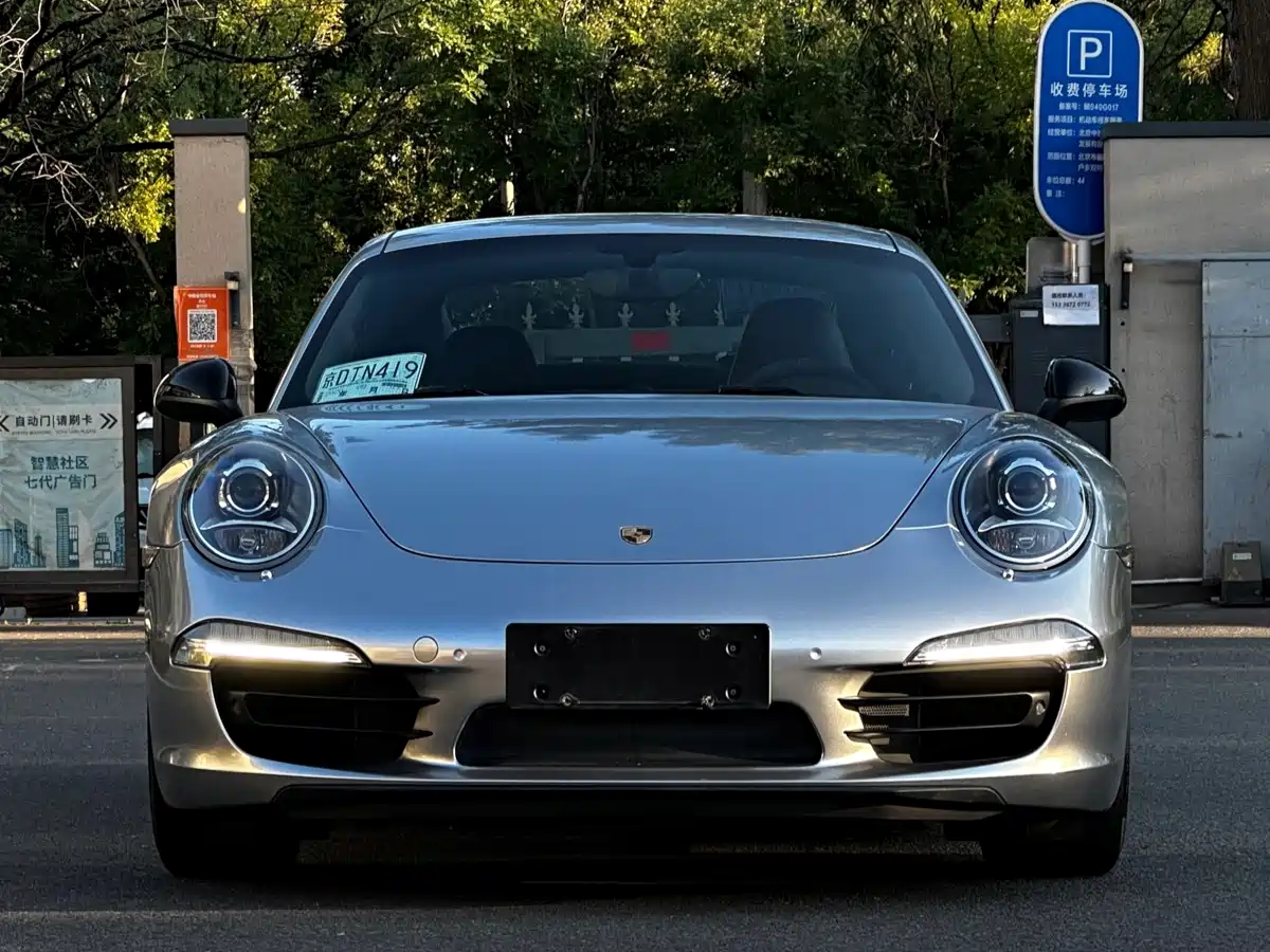 صورة 2 - Porsche 911