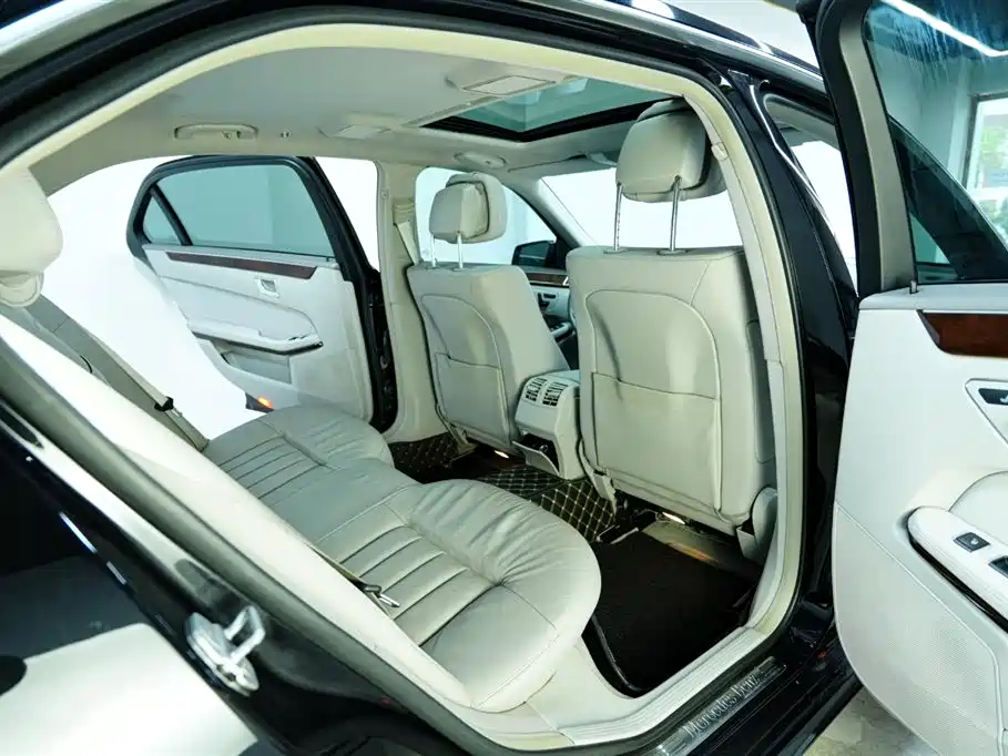 Mercedes-Benz E-Class 2012 E 300 L Elegance Model фото 13
