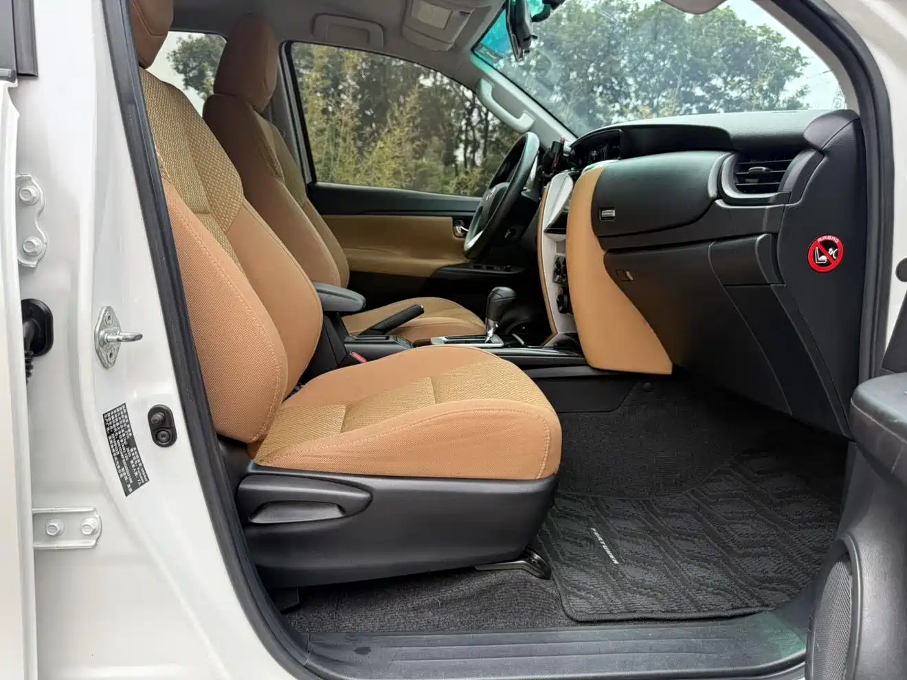 Toyota Fortuner 2016 2.7L Middle East Edition фото 16