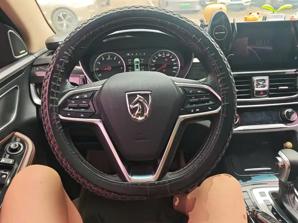 Baojun 560 2017 2017 1.5T DCT Flagship 7-seater