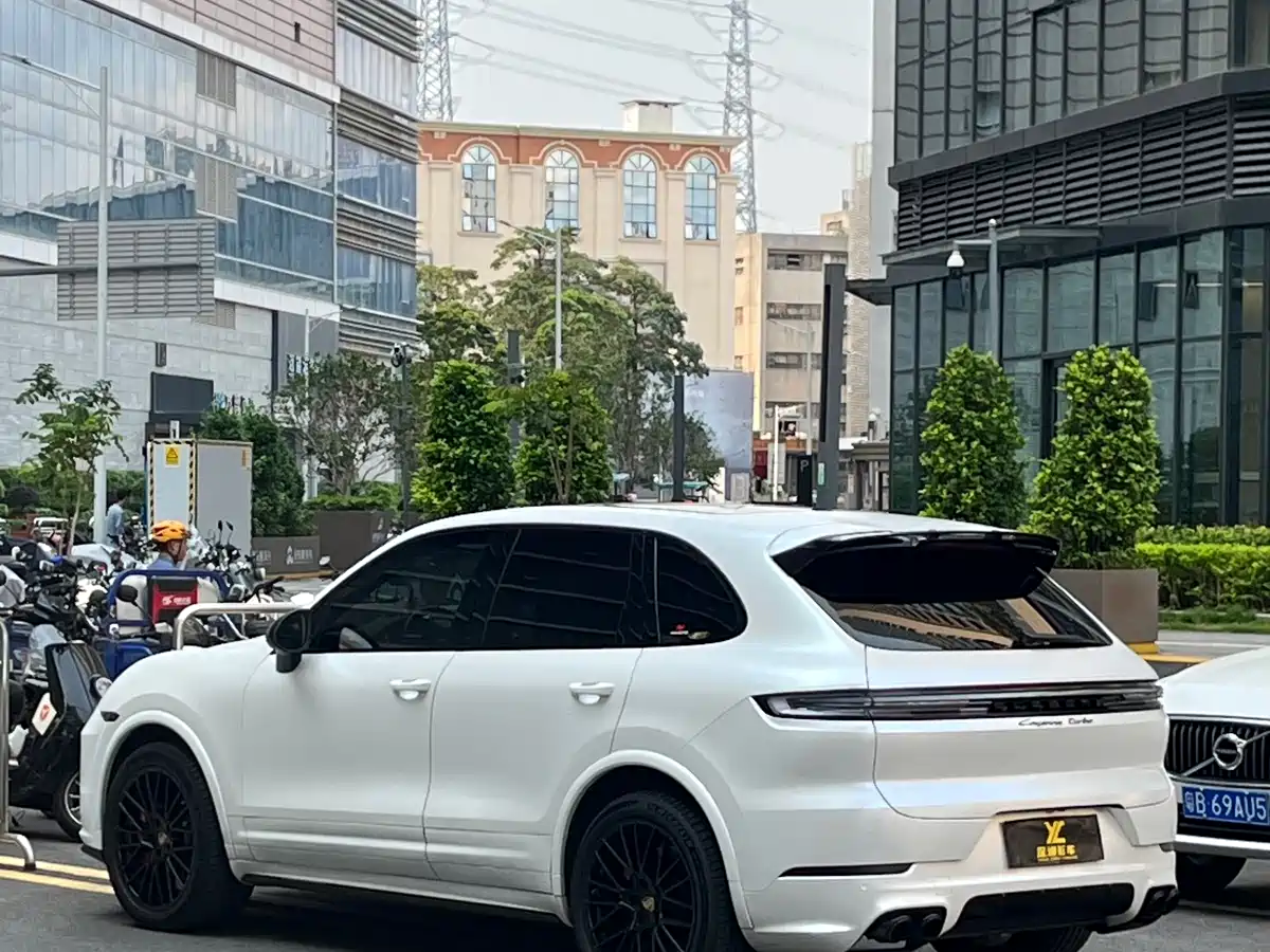 Porsche Cayenne 2011 Cayenne S 4.8L фото 4