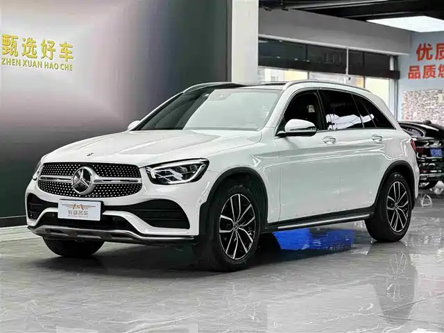 MERCEDES-BENZ GLC