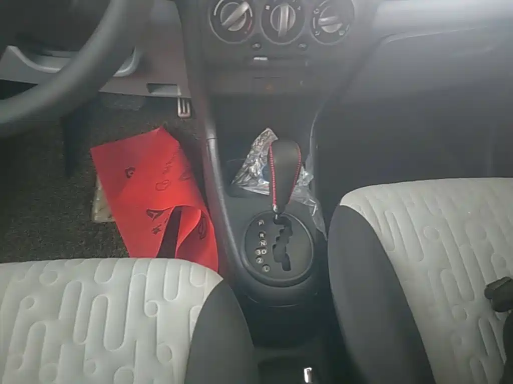 Suzuki Alto 2015 2013 1.0L Automatic Deluxe