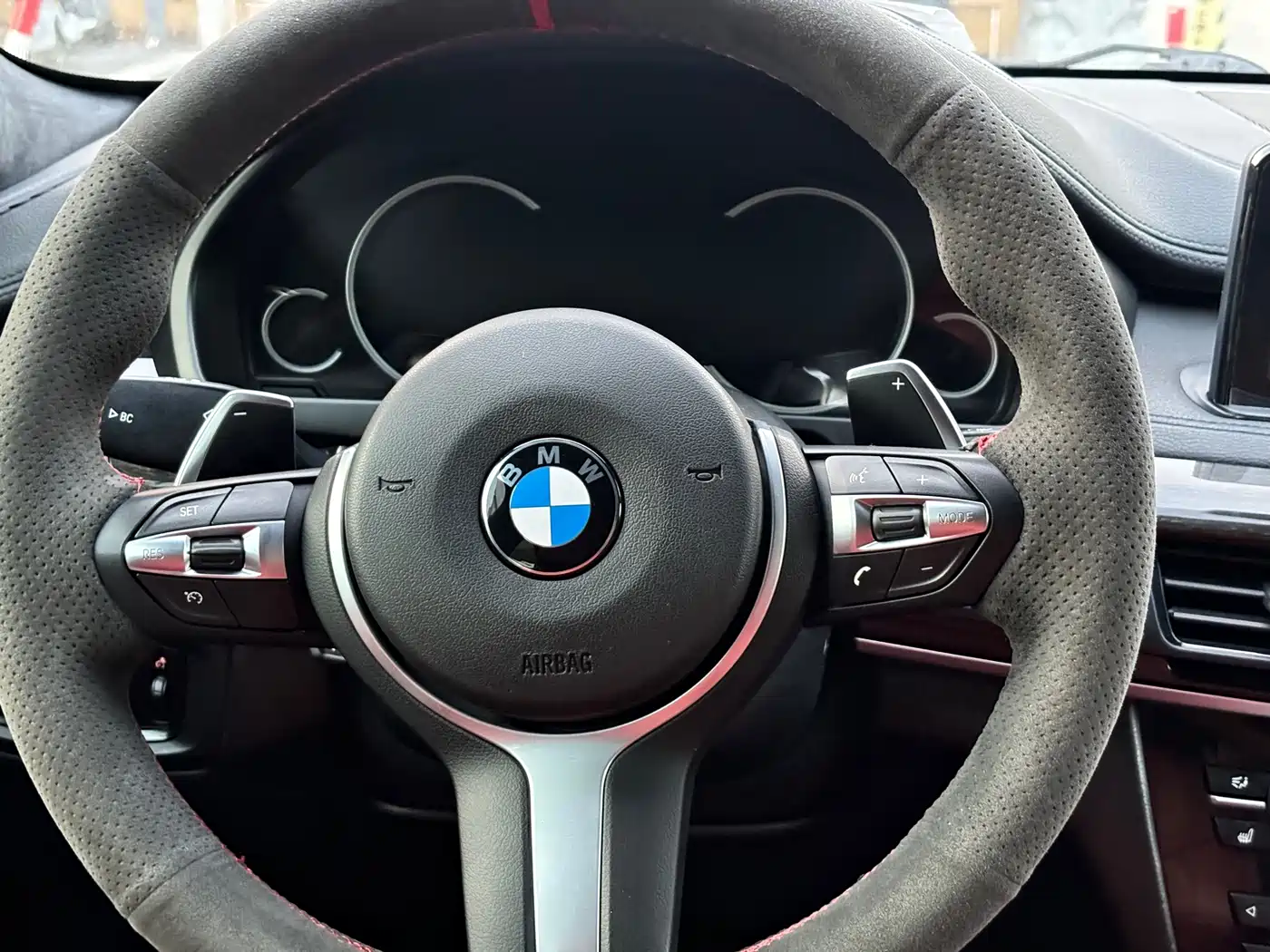 Photo 14 - BMW X6
