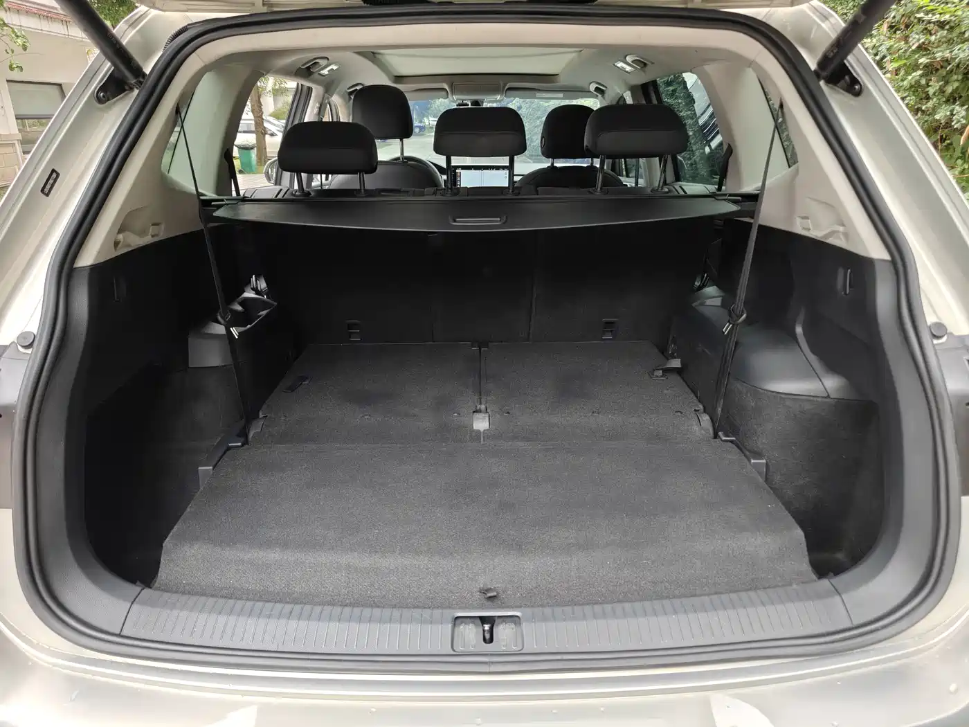 Volkswagen Tiguan L 2022 380TSI Automatic 4WD R-Line Cross Edition 7-Seater фото 18