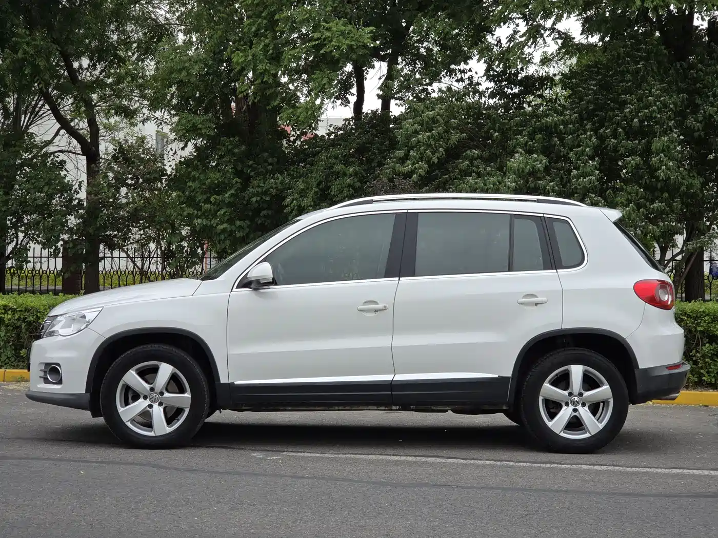 Volkswagen Tiguan 2012 1.8TSI Automatic 4WD Elite Edition фото 4