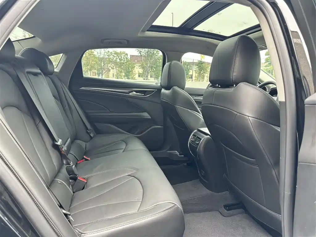 Buick LaCrosse 2022 652T Luxury фото 18