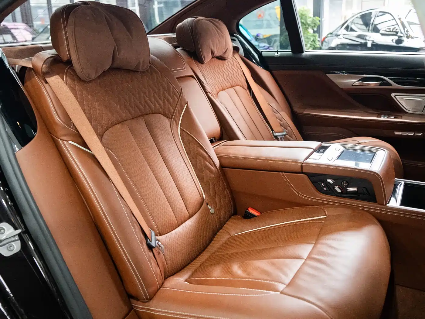 BMW 7 Series 2018 750Li xDrive M Sport Package фото 34