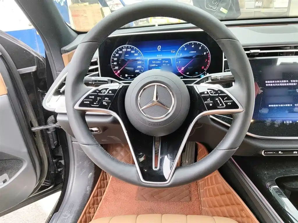 Mercedes-Benz E-Class 2025 E 260 L фото 7
