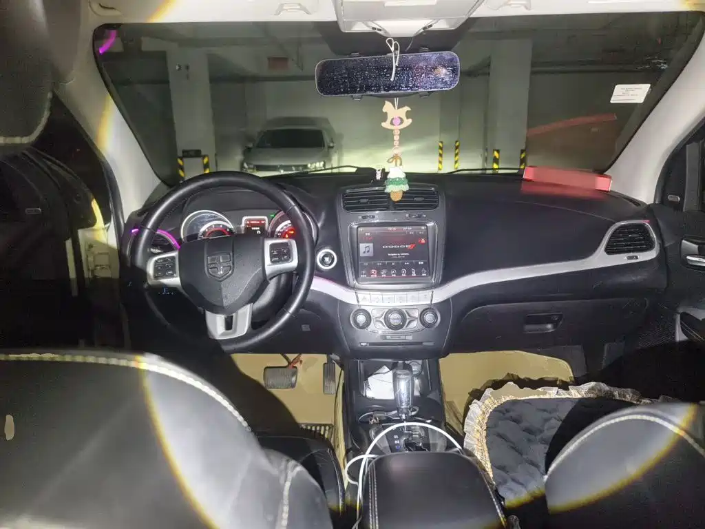 Dodge Journey 2015 2013 Model 2.4L 2WD Premium Edition