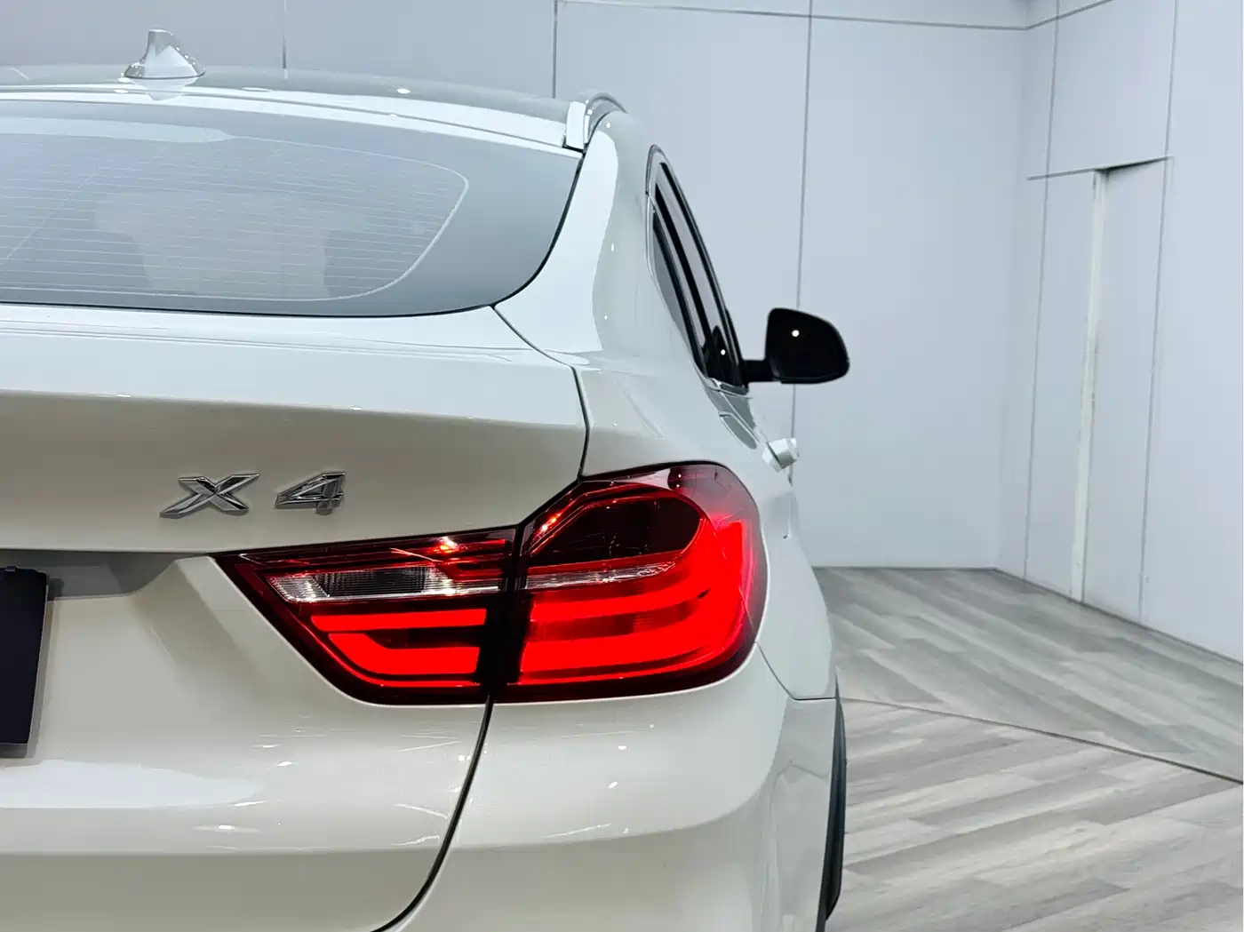 BMW X4 2014 xDrive20i X Design Package фото 28