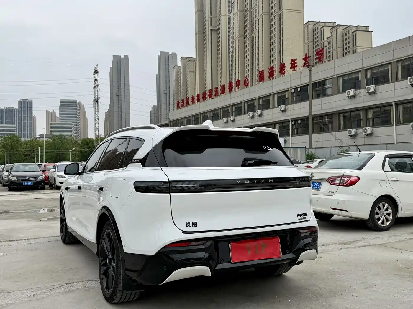 Voyah Auto VOYAH FREE 2024 Ultra Long Range Intelligent Driving Edition фото 9