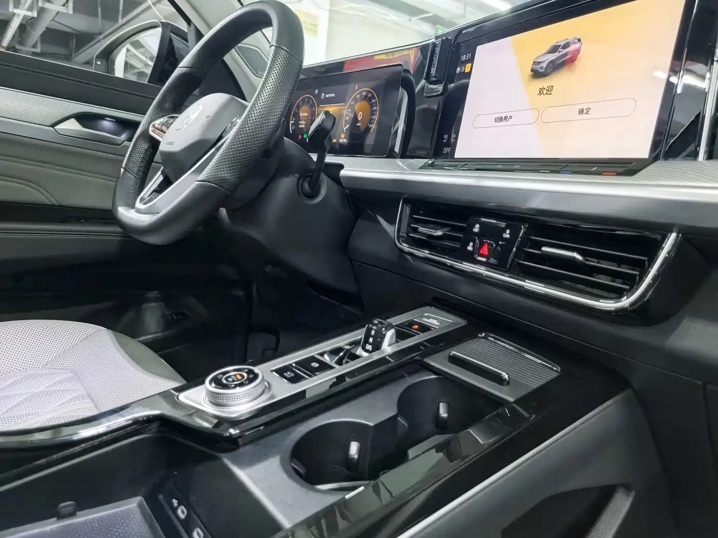 Volkswagen Talagon 2023 380TSI 4WD R-Line Launch Edition фото 29