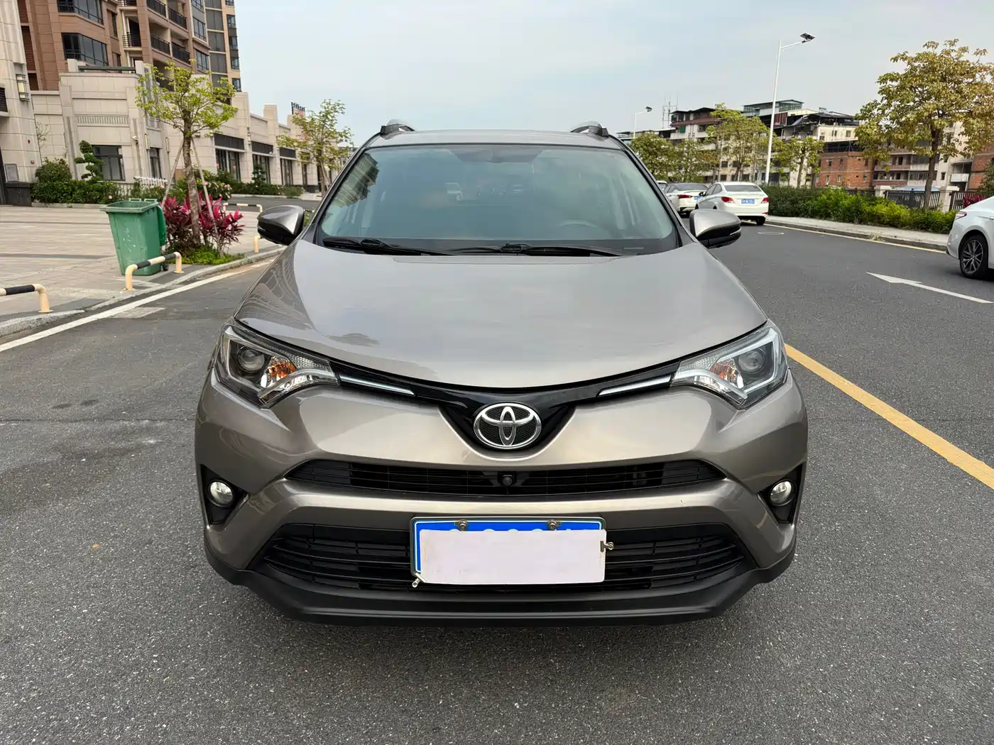 Toyota RAV4 Rongfang 2016 2.0L CVT 2WD Trend (China V) фото 2