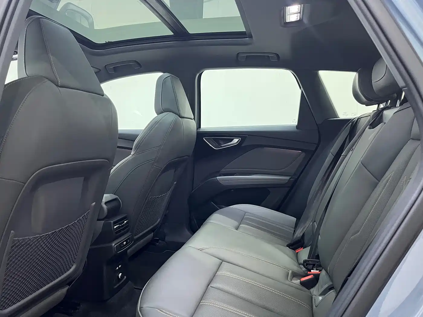 Audi Q4 e-tron 2024 40 e-tron Creation Edition фото 14