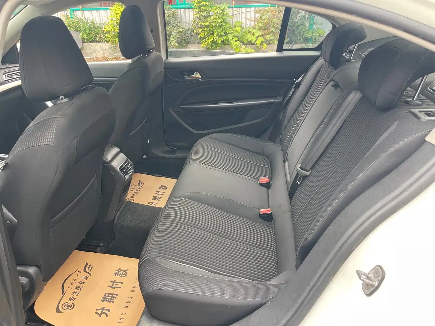 Peugeot 408 2015 Model 1.2T Automatic Luxury Edition фото 16