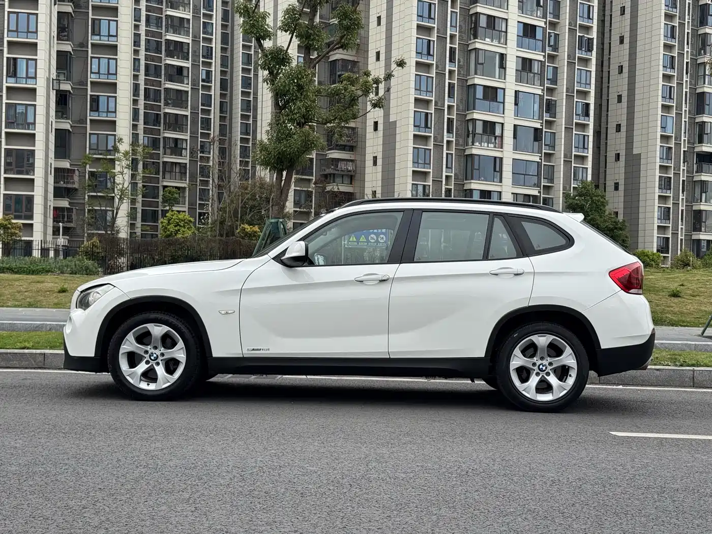 BMW X1 (Import) 2012 sDrive18i Luxury фото 15