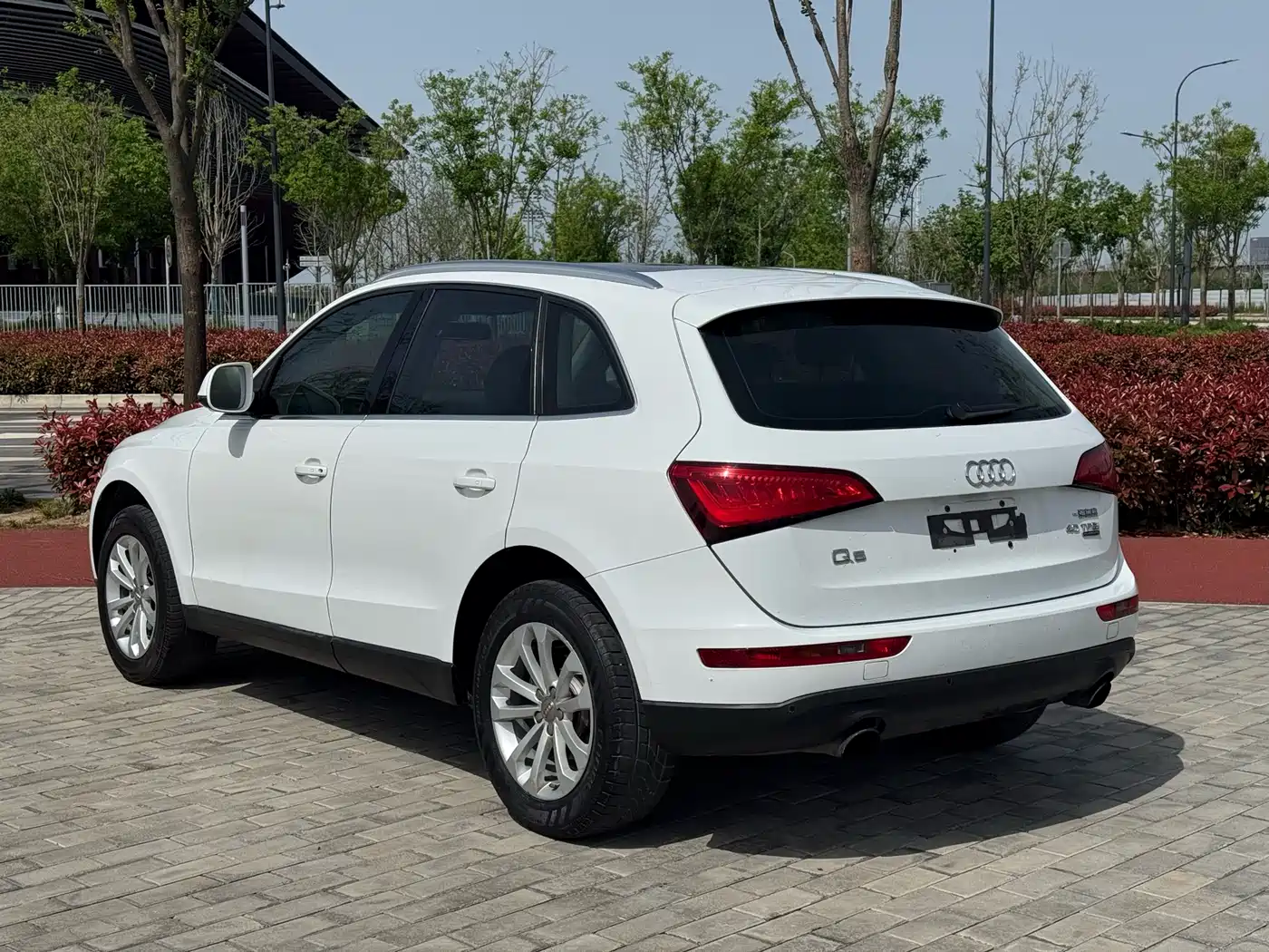 Audi Q5 2015 40 TFSI Technology фото 15
