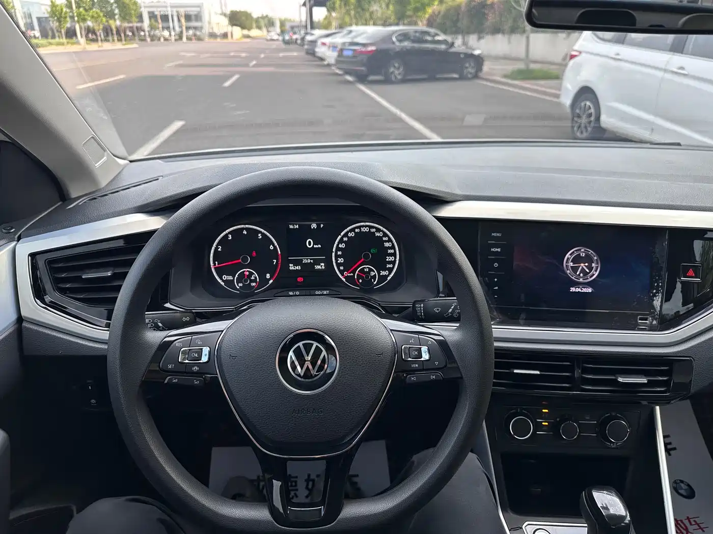 Volkswagen Polo 2021 Plus 1.5L Automatic Colorful Tech Edition фото 7