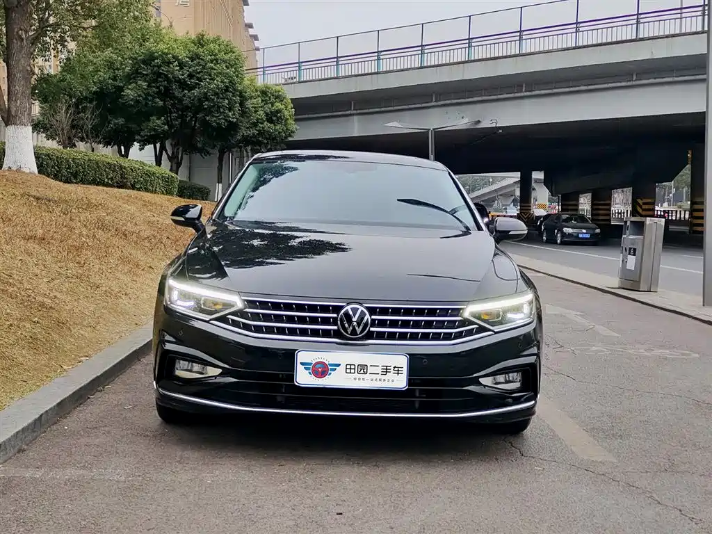 Volkswagen Magotan 2023 2 Million Units Anniversary Edition 330TSI DSG Leading Type фото 2