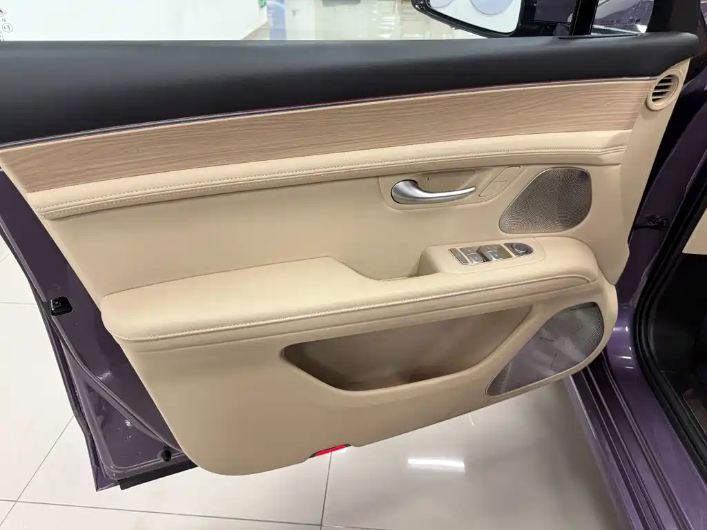 AITO Wenjie AITO M5 2025 2025 Extended Range Ultra AWD