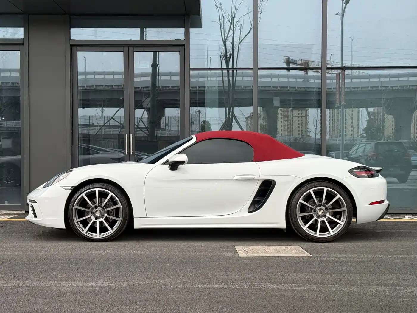 Porsche 718 2022 Boxster 2.0T фото 3