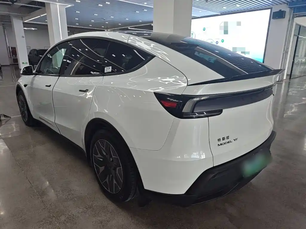 Tesla Model Y L 2025 2025 Facelift Long Range AWD