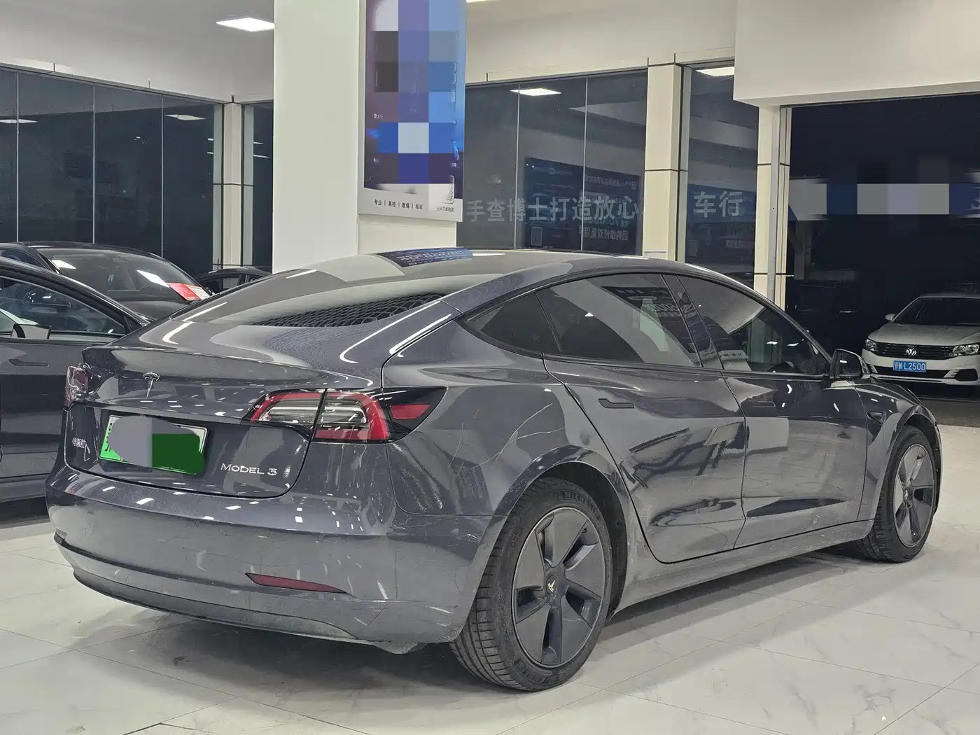 Photo 10 - Tesla Model 3