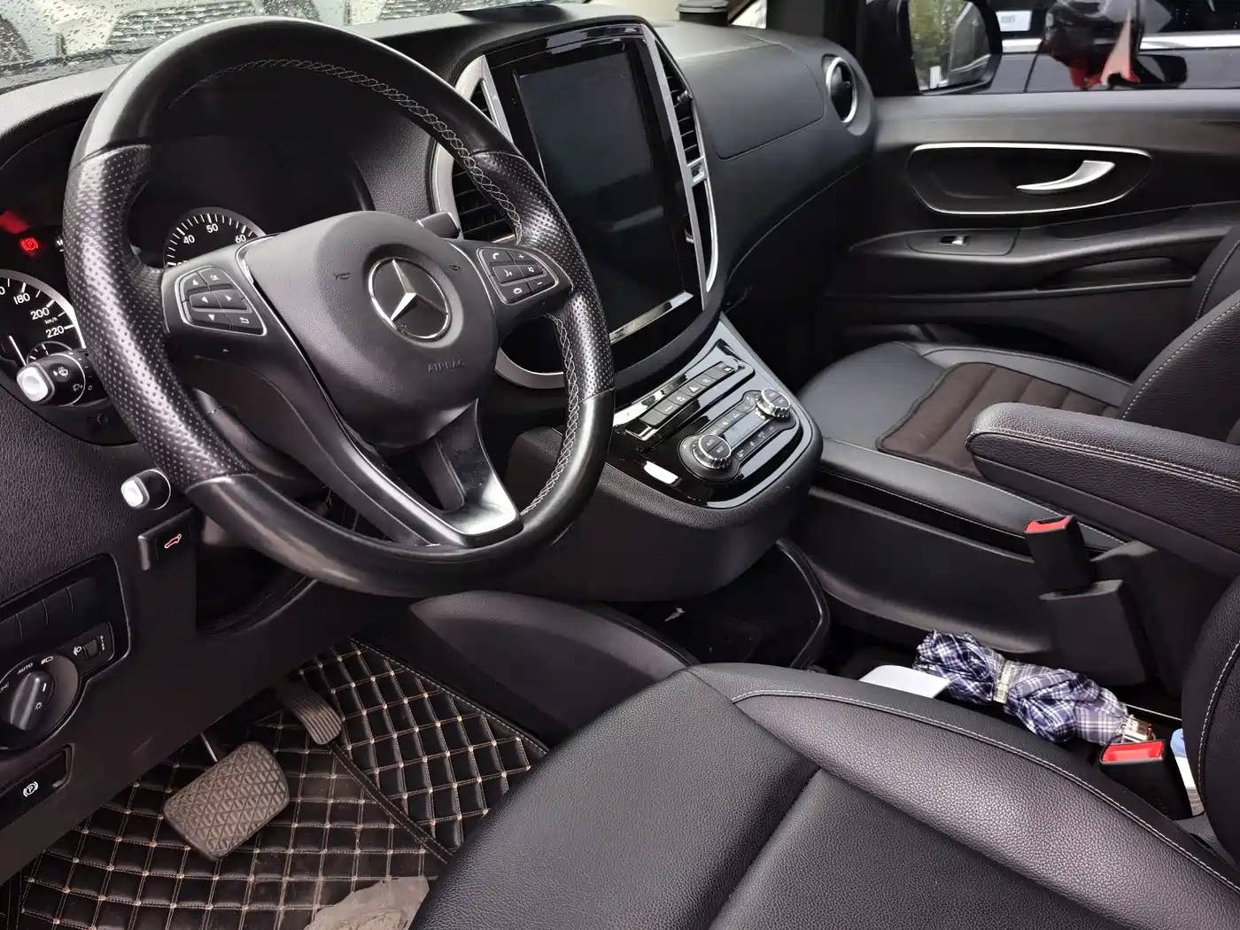 Mercedes-Benz Vito 2018 2.0T Business Edition China VI фото 4