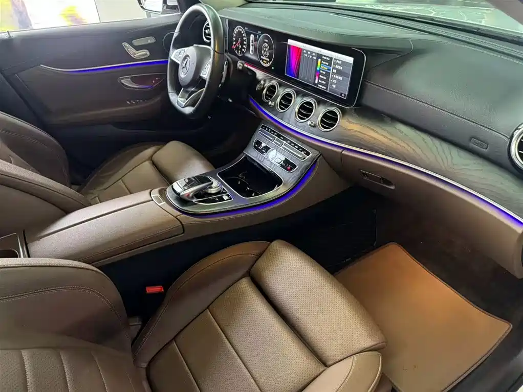 Mercedes-Benz E-Class 2018 Facelift E 200 L Sport фото 13
