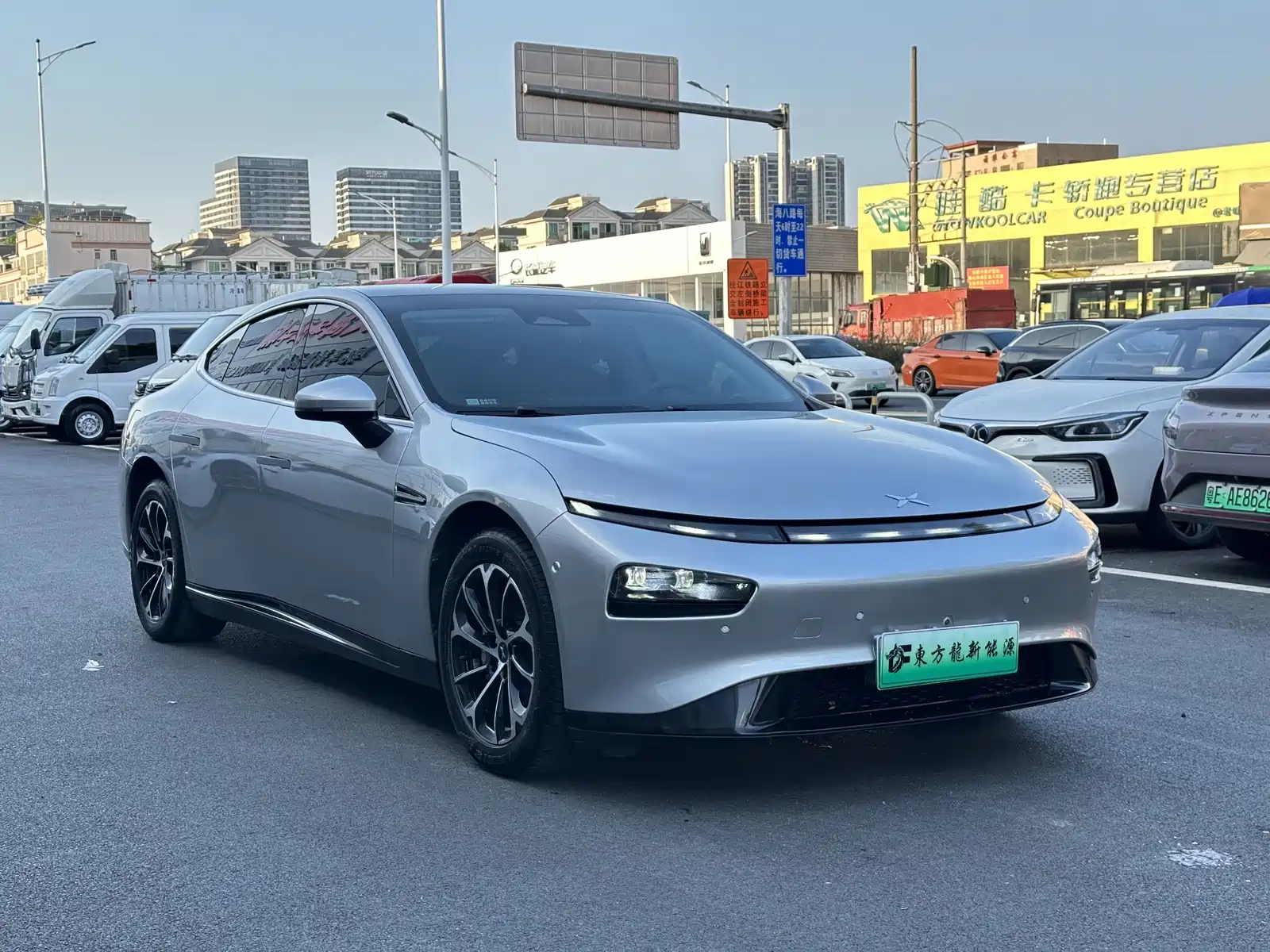 Фото 3 - XPeng P7