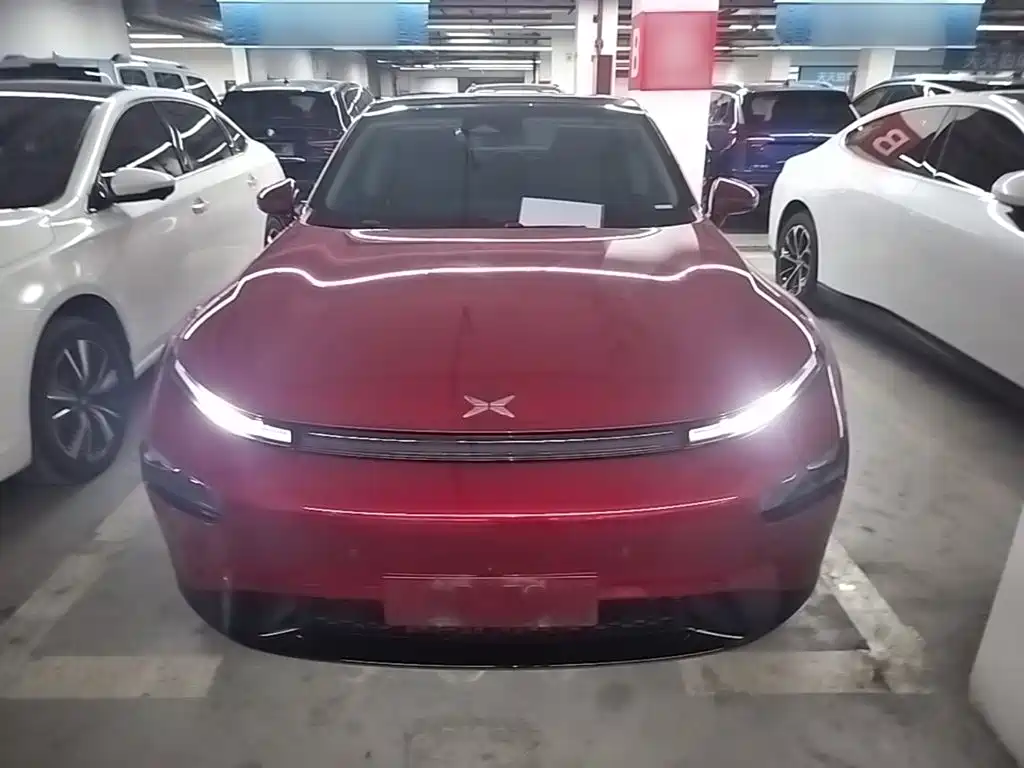 Фото 3 - XPeng P7